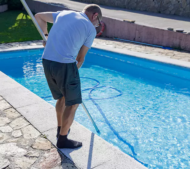 Dubai, UAE Trusted Pool Cleaning Service